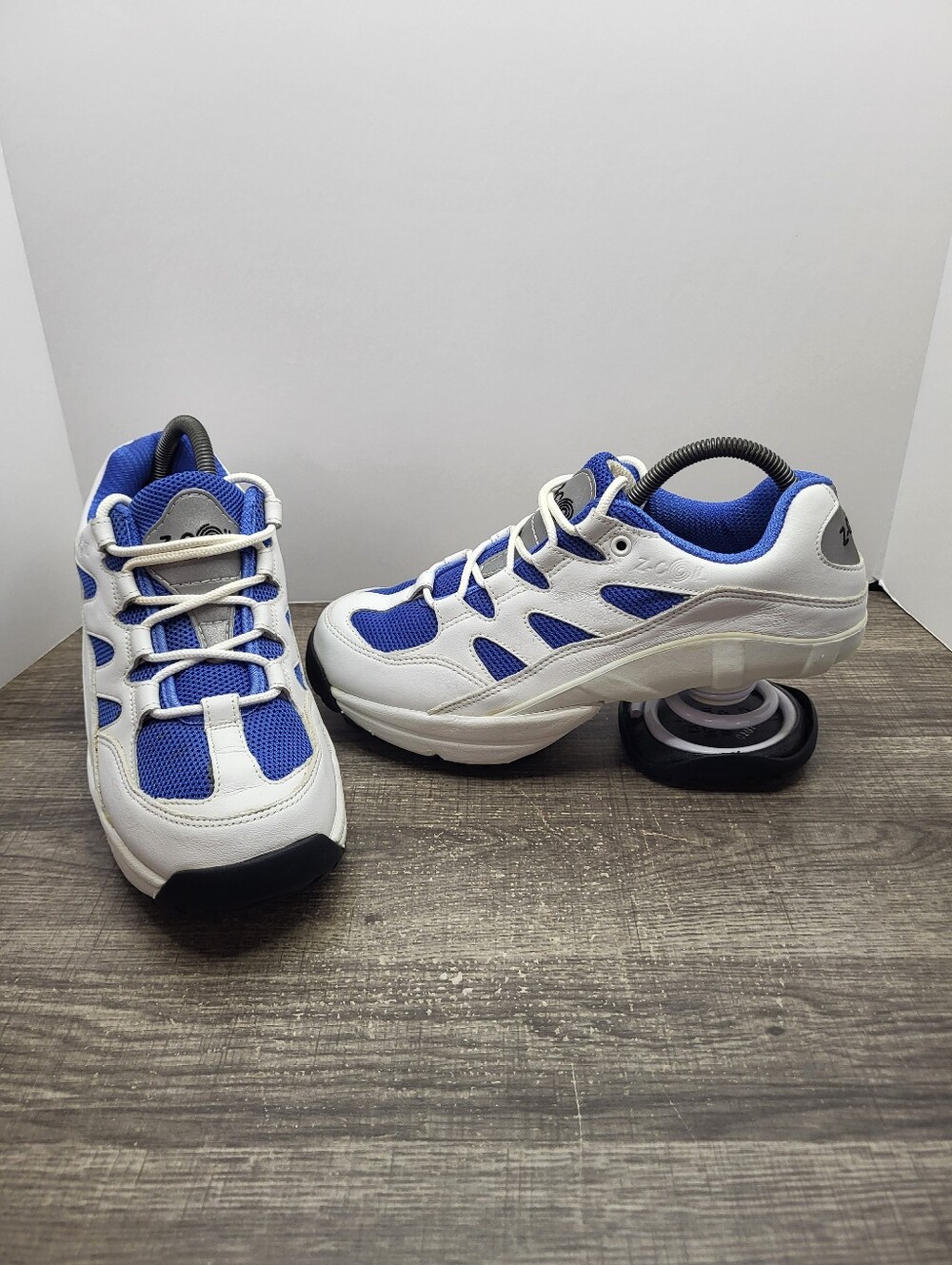 ZCoil Freedom Blue & White Pain Relief Comfort Womens Size 8 Shoes Sneakers